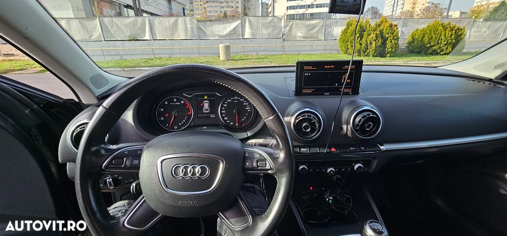 Audi A3 Sportback 1.4 TFSI Ambiente - 4
