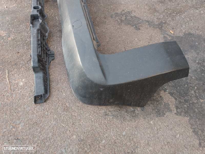 PARA-CHOQUES TRASEIRO FIAT FIORINO FURGÃO/BREAK FAMILIAR 2020 - - 2