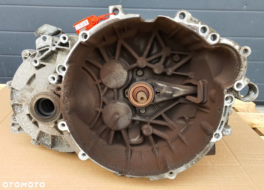 SKRZYNIA BIEGÓW M56 VOLVO V70 I S70 2.4 10V - 1
