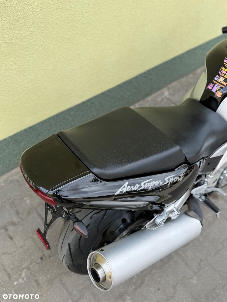 Yamaha Thunderace - 12