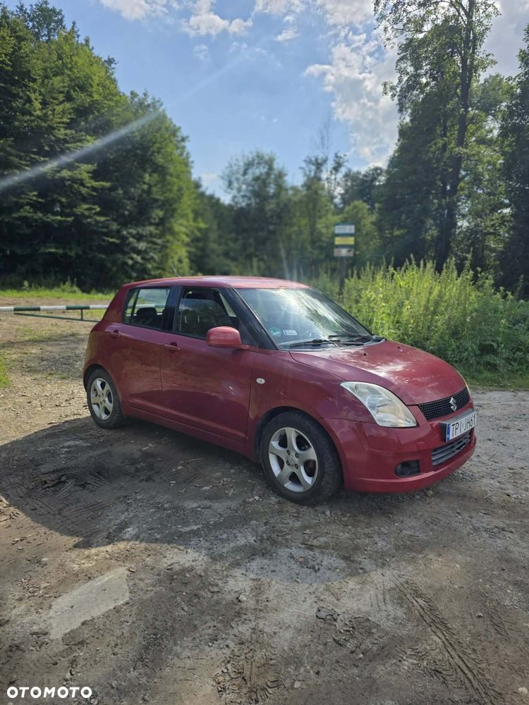 Suzuki Swift - 1