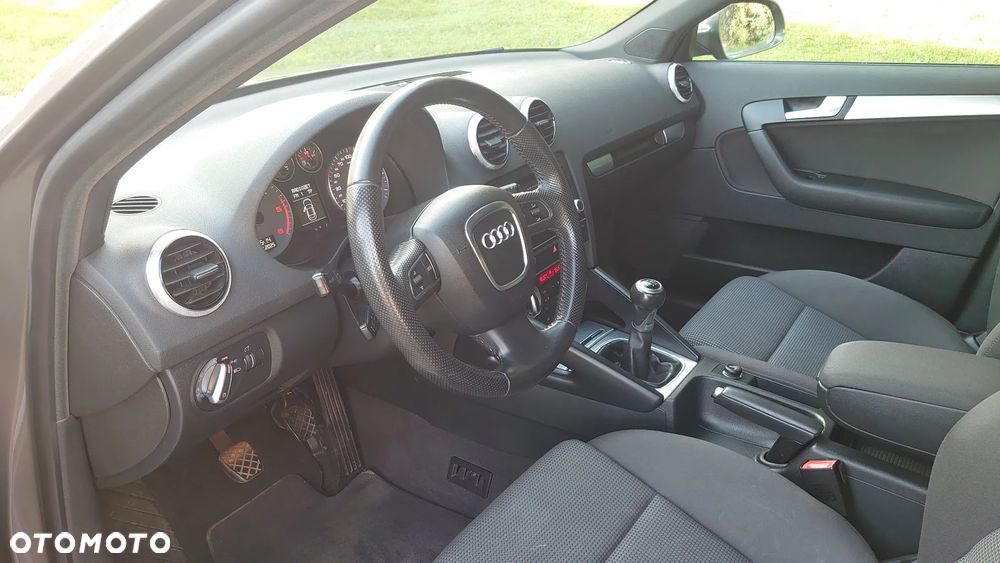 Audi A3 Sportback 2.0 TDI DPF S line Sportpaket - 24