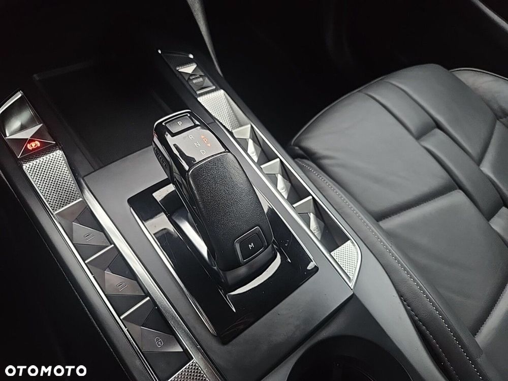 DS Automobiles DS 3 Crossback 1.2 PureTech So Chic - 16