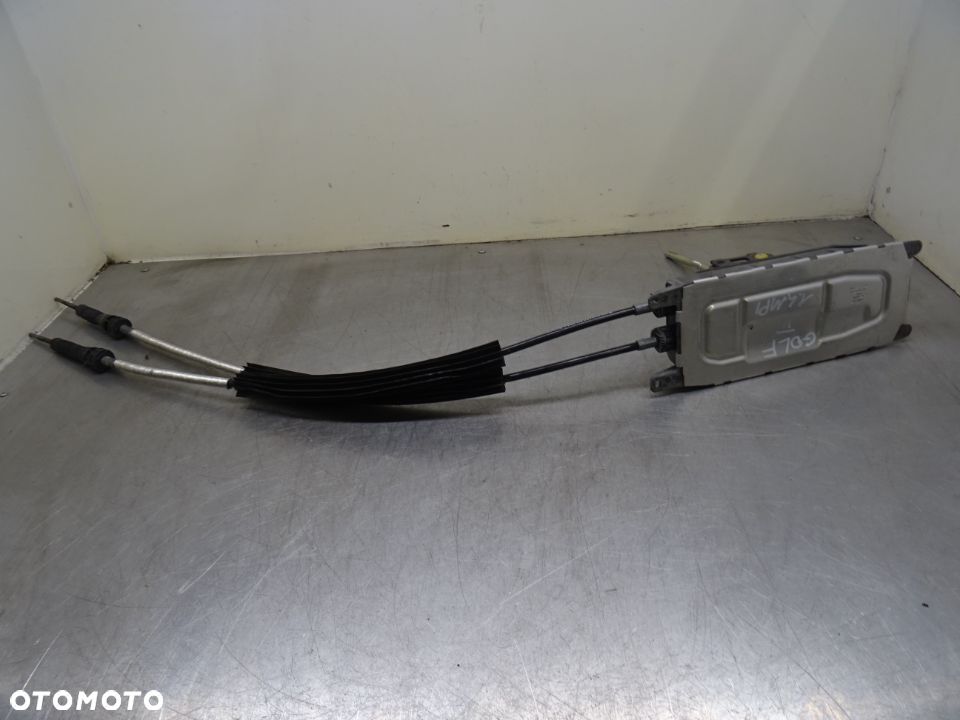 VW GOLF V 03-09 1.4MPI LEWAREK WYBIERAK BIEGÓW 1K0711091A - 1
