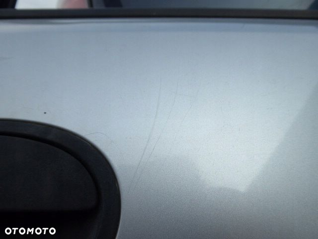 CORSA C 00-06 DRZWI PRZÓD PRAWE LISTWA Z147 HB 3D - 5