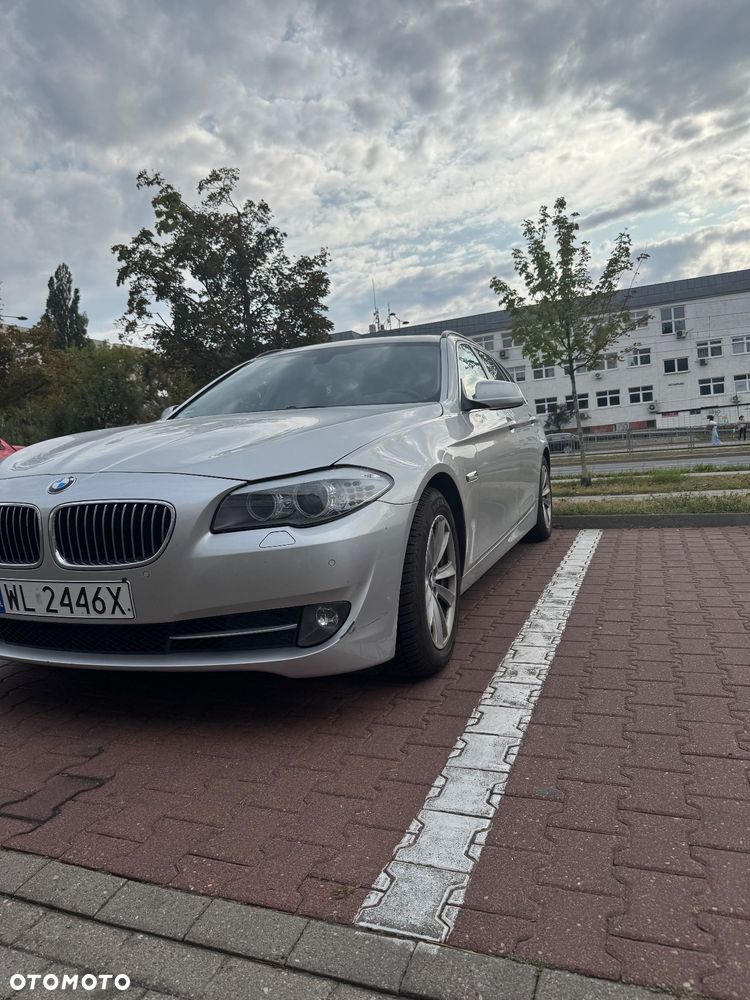 BMW Seria 5 520d Touring - 11