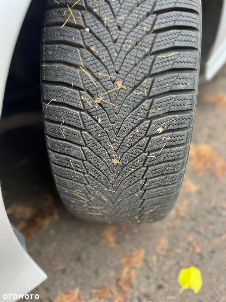 Mercedes-Benz Klasa E 300 CDI DPF BlueEFFICIENCY 7G-TRONIC - 17