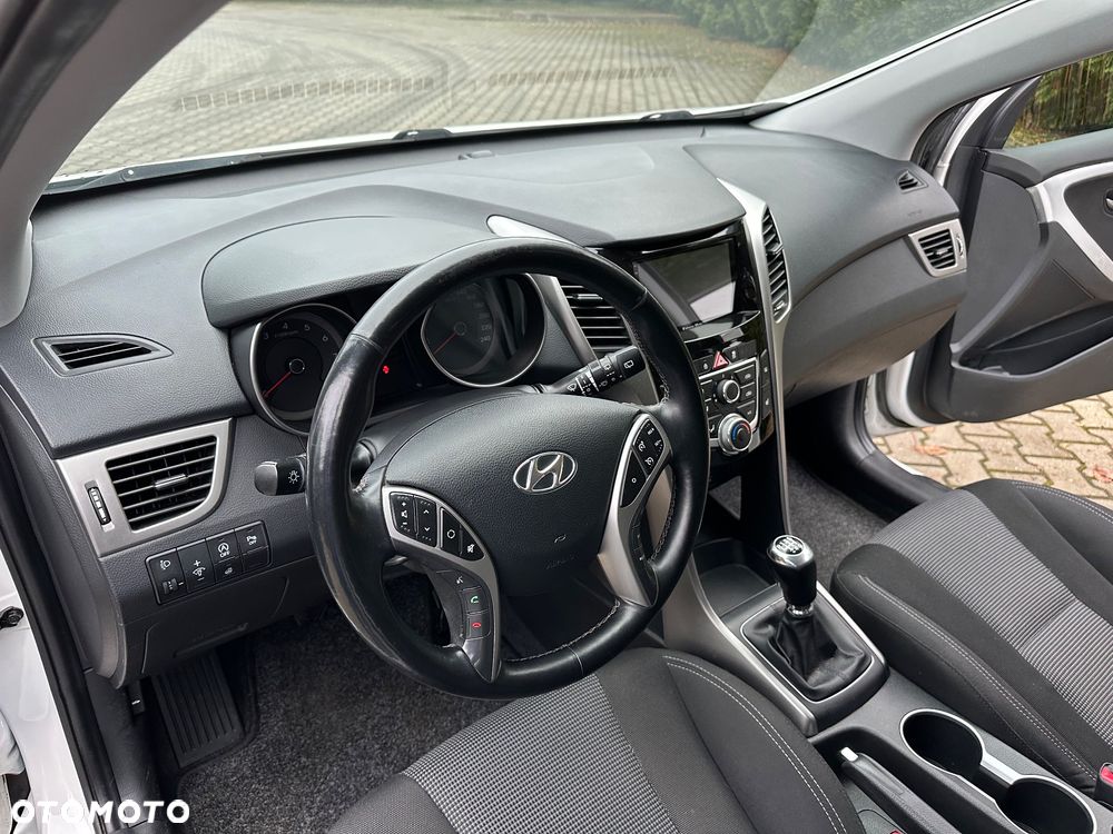 Hyundai i30 blue 1.6 GDI Passion - 8