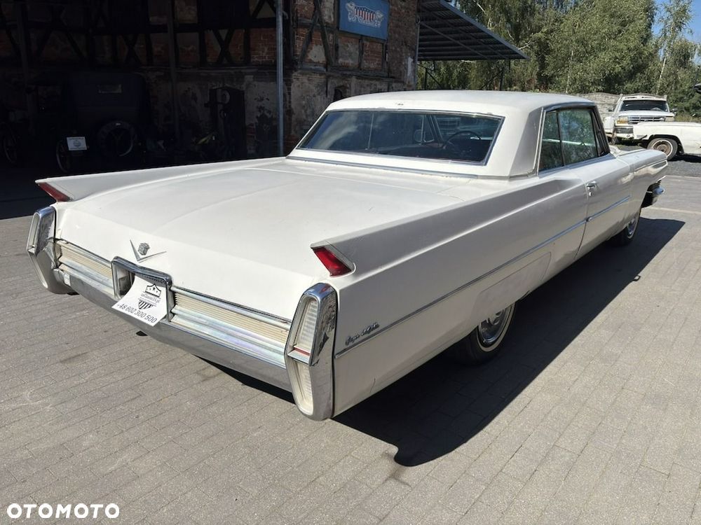 Cadillac Deville - 7