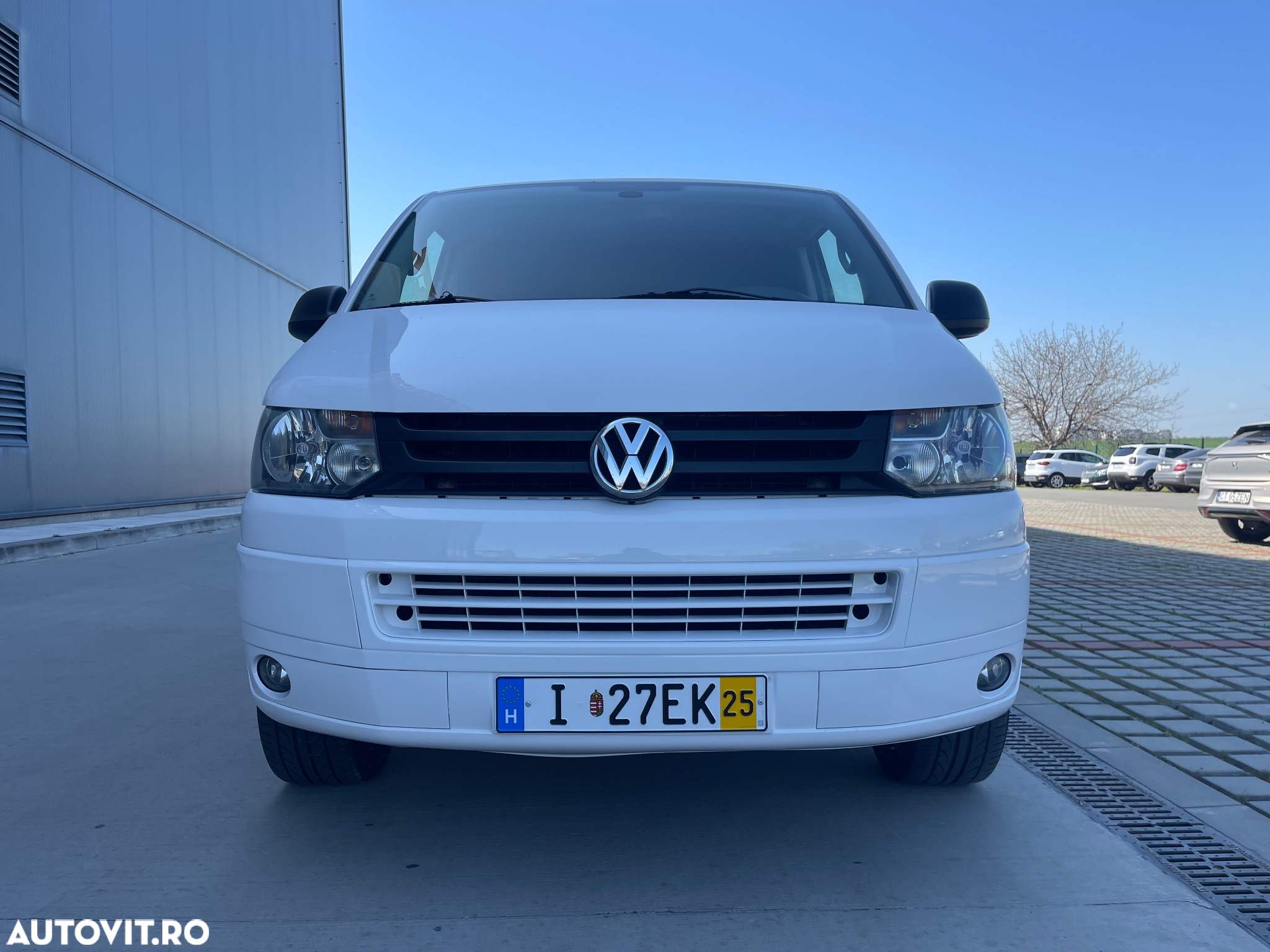 Volkswagen Transporter - 2