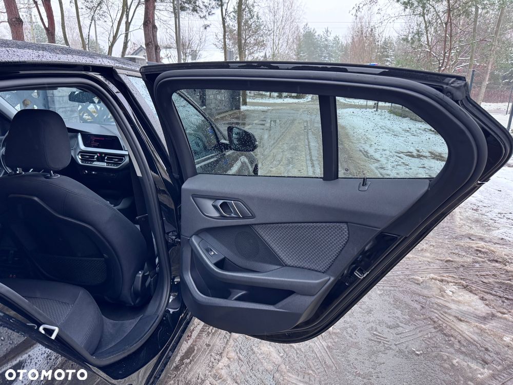 BMW Seria 1 118d M Sport Shadow - 26