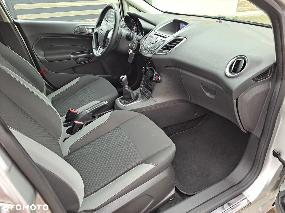 Ford Fiesta 1.25 Titanium EU5 - 11