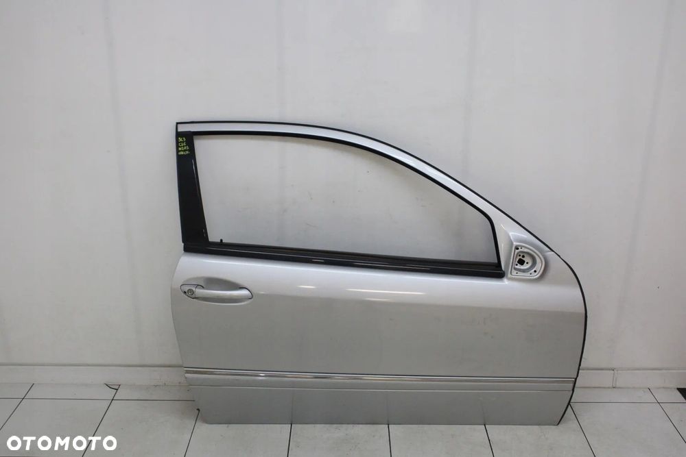 MERCEDES CLC W203 2008R- DRZWI PRAWY PRAWE PRZÓD PRZEDNIE 775 - KOD LAKIERU - 1