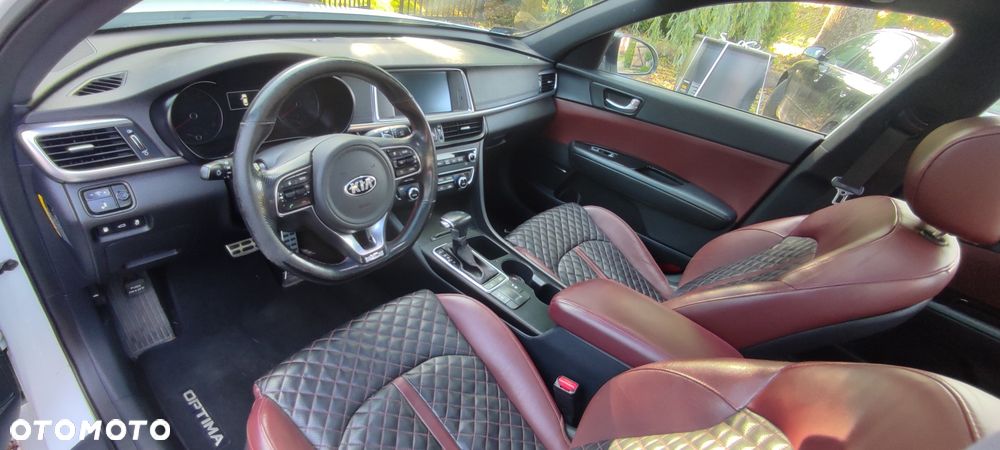 Kia Optima - 7
