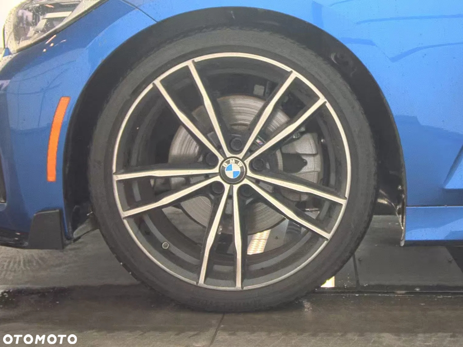 BMW Seria 3 330i Sport Line Shadow - 16