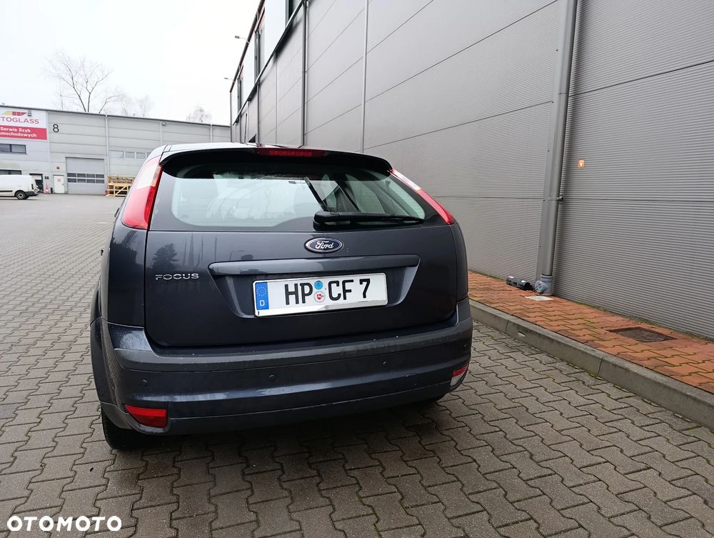 Ford Focus 1.6 16V Fun X - 9