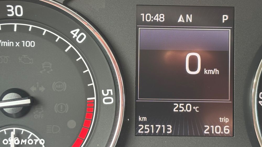 Skoda Superb 2.0 TDI Style DSG - 11