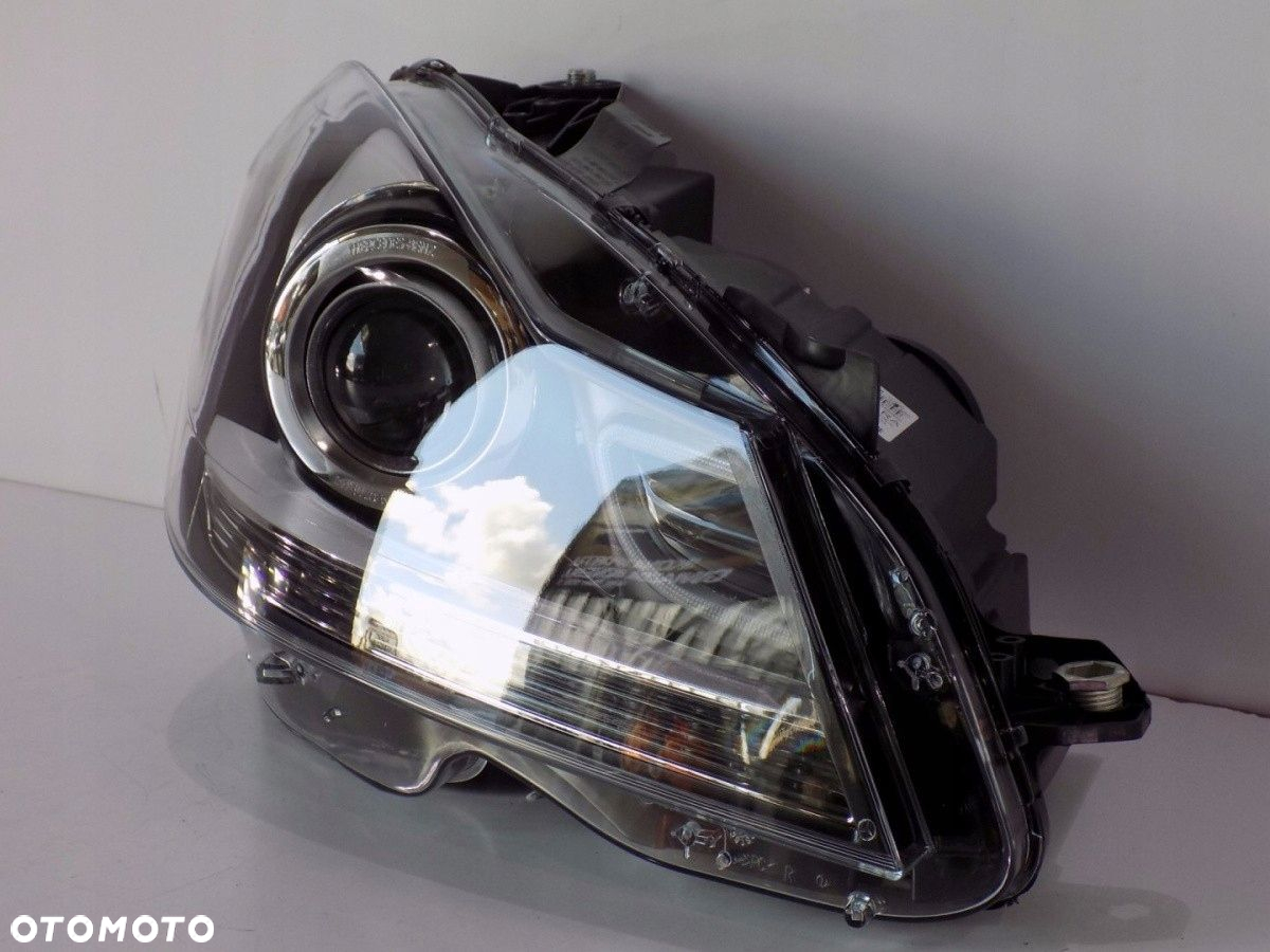 Mercedes W204 C Klasa Lampa ILS R - 2805 - 3