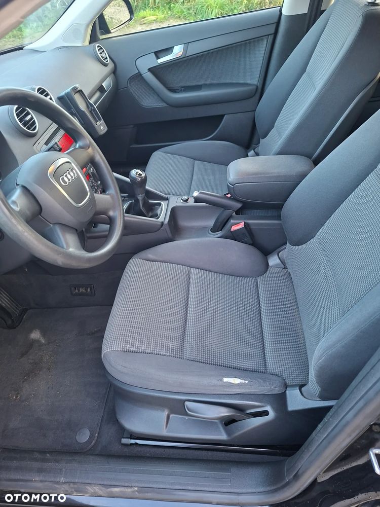 Audi A3 Sportback 1.9 TDI Attraction - 8