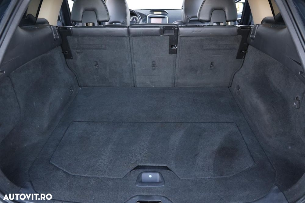 VOLVO XC60 2011 — imagine 15