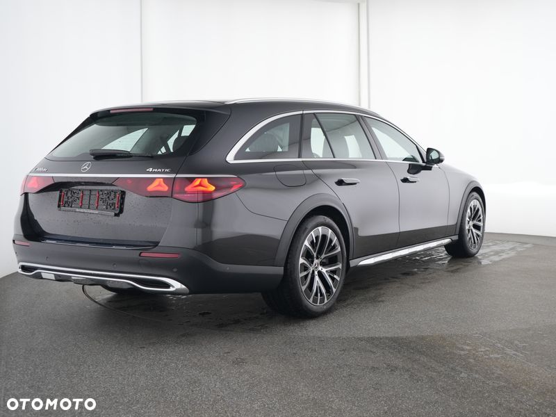 Mercedes-Benz Klasa E 300 de PHEV 4-Matic All-Terrain Avantgarde 9G-Tronic - 2