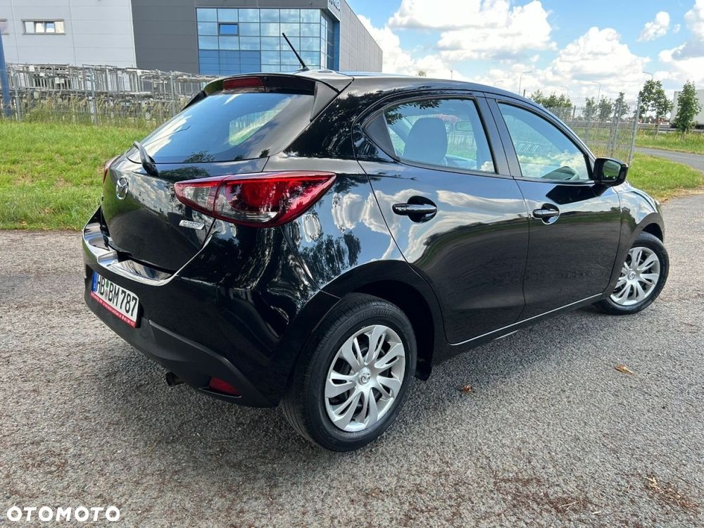Mazda 2 - 4