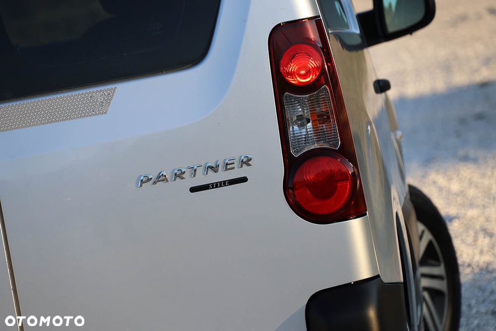 Peugeot PARTNER LIFT*1,6 16V Benzyna+GAZ LPG*Furgon - 16