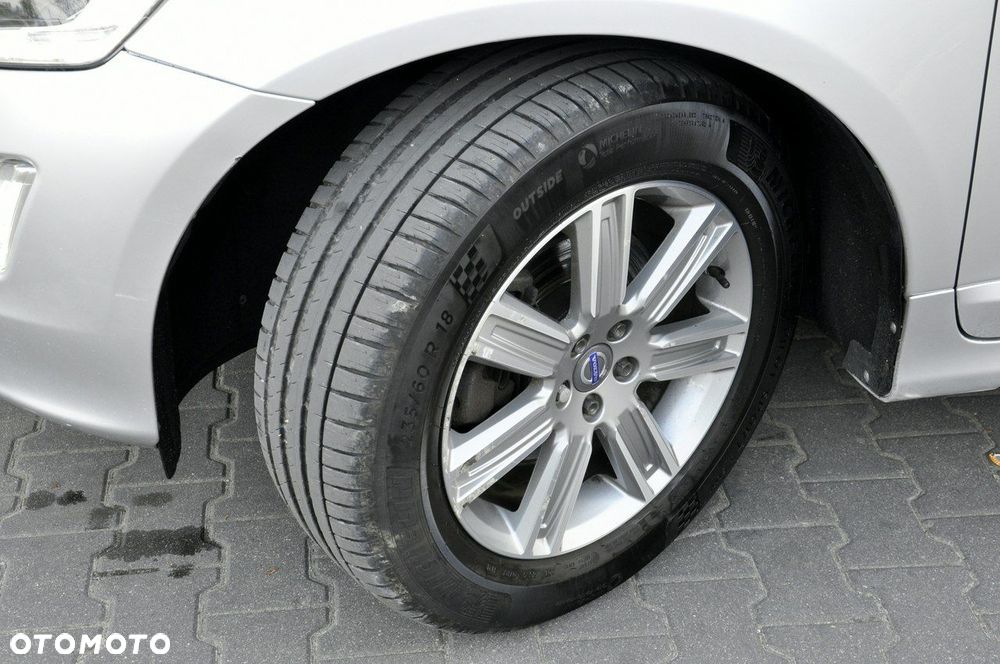 Volvo XC 60 D4 Momentum - 10