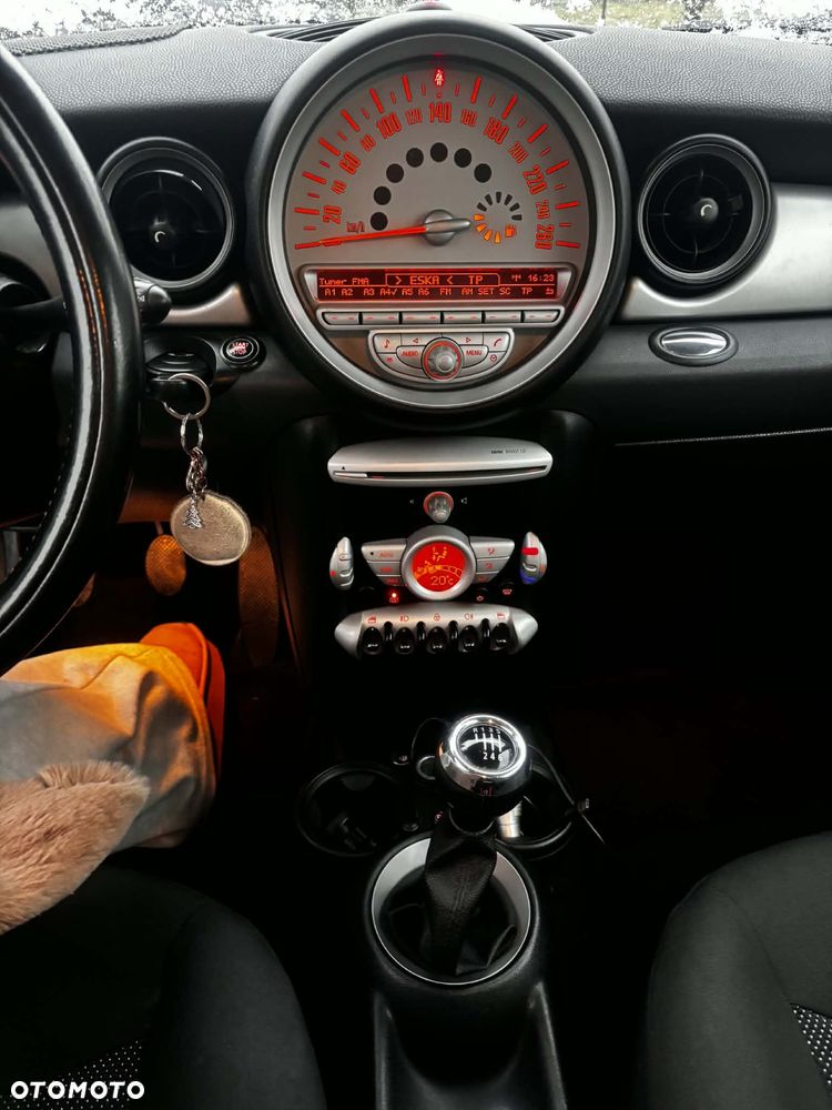 MINI ONE Standard - 8