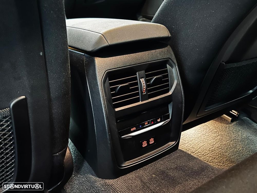 BMW 330 e Corporate Edition Auto - 46