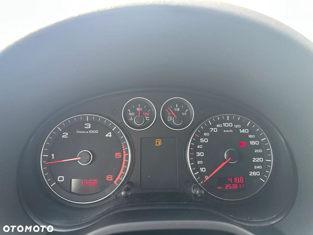 Audi A3 Sportback 2.0 TDI Ambiente - 5
