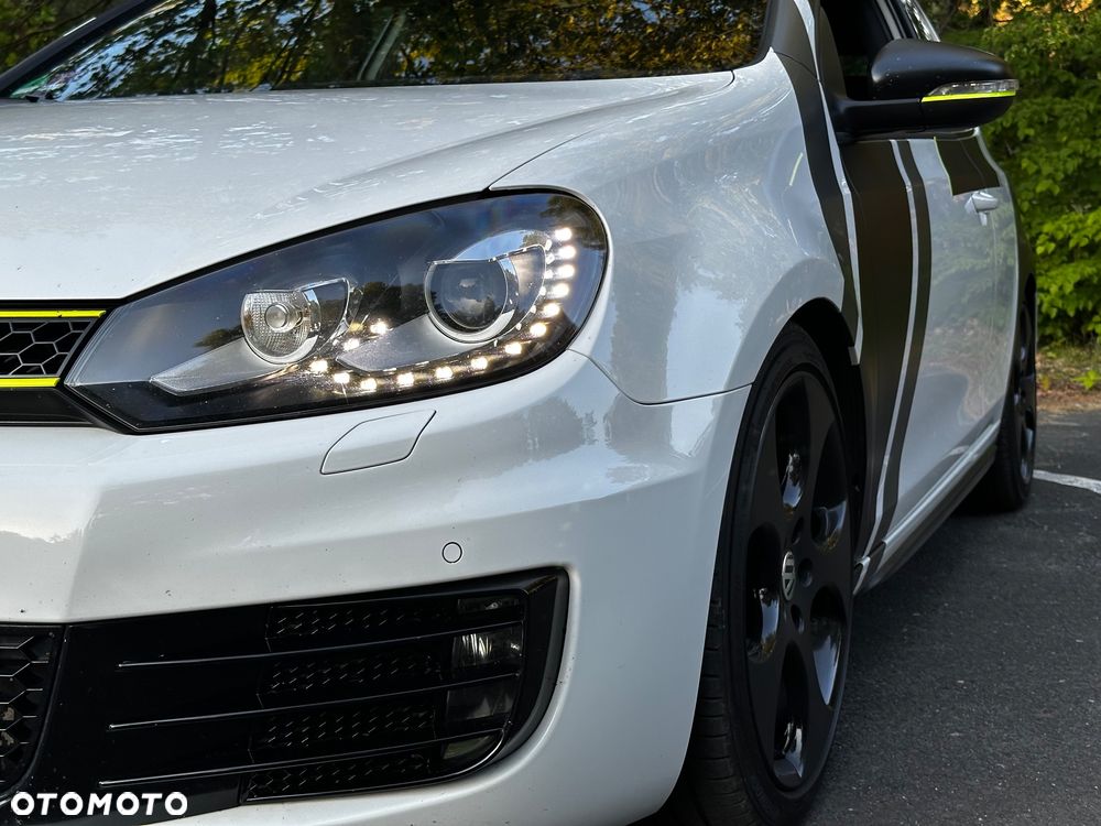 Volkswagen Golf 2.0 TSI 4Mot R - 7