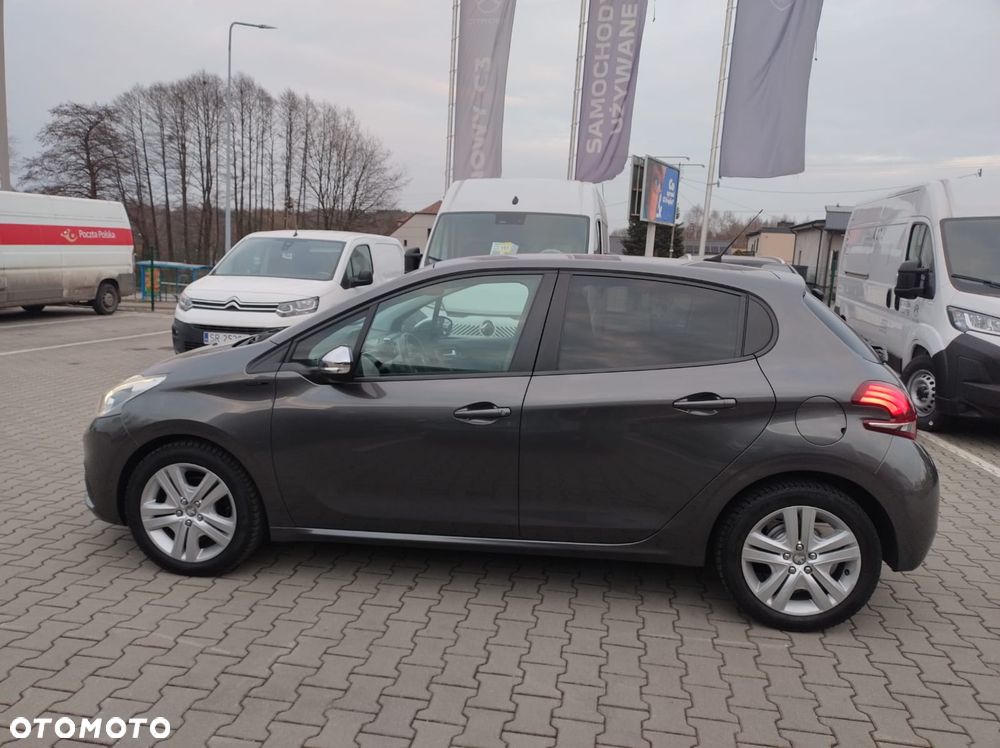 Peugeot 208 - 20