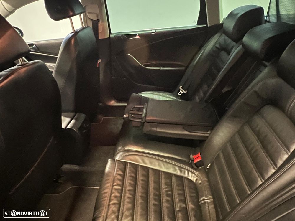 VW Passat Variant 2.0 TDi Sportline - 20