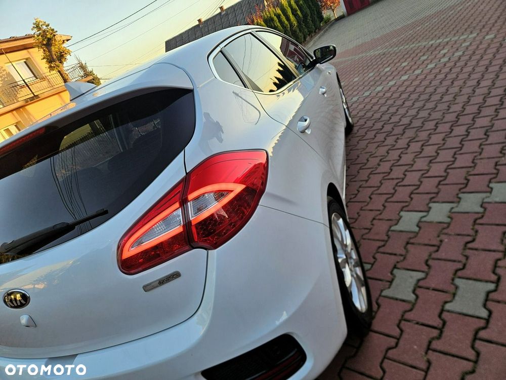 Kia Ceed 1.4 CVVT Dream-Team Edition - 17