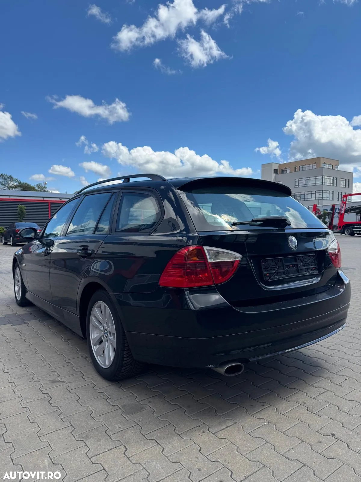 BMW Seria 3 318i Touring Edition Lifestyle - 2