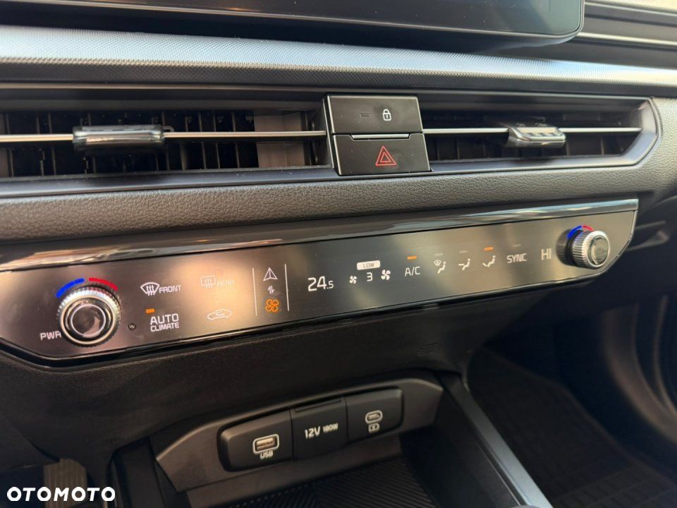 Kia XCeed - 13
