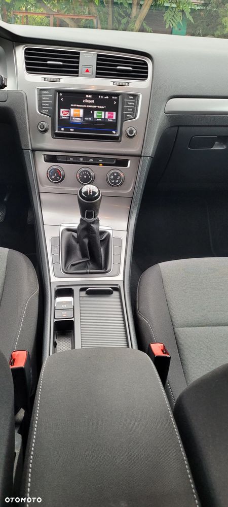 Volkswagen Golf 1.6 TDI BlueMotion Technology Trendline - 26