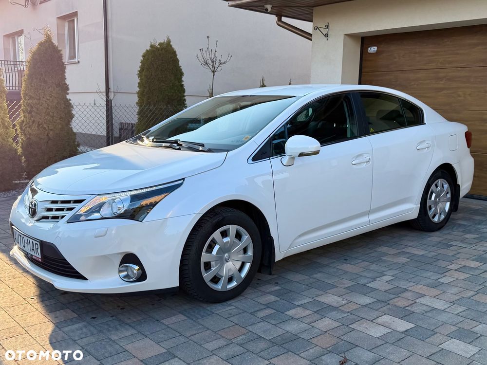 Toyota Avensis 1.8 Sol NAVI - 10