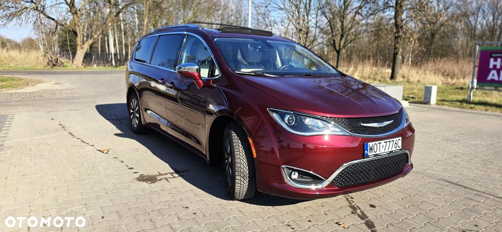 Chrysler Pacifica - 3