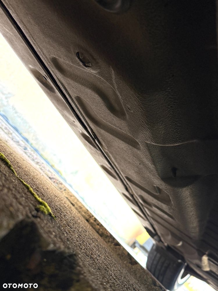 BMW Seria 3 318i - 38
