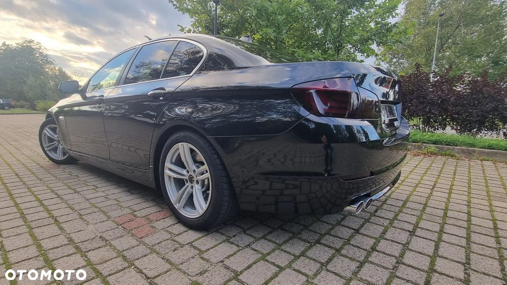 BMW Seria 5 525d - 7