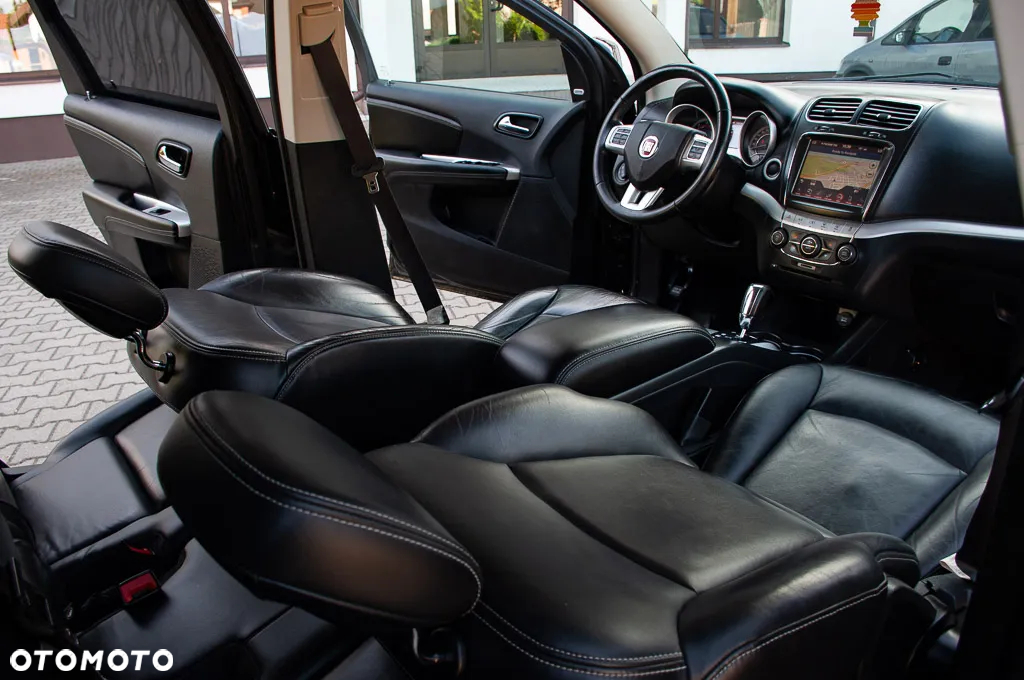 Fiat Freemont 2.0 Multijet 16V DPF Automatik Allrad Lounge - 25