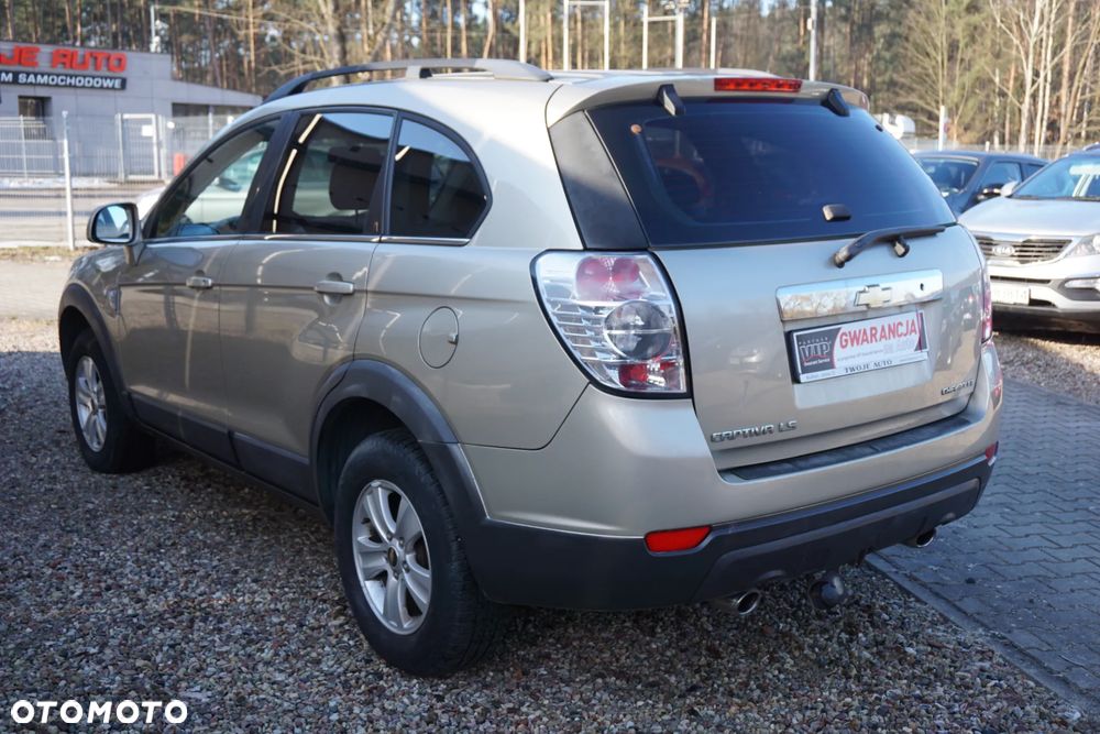 Chevrolet Captiva 2.0 d LS 5os 2WD - 6