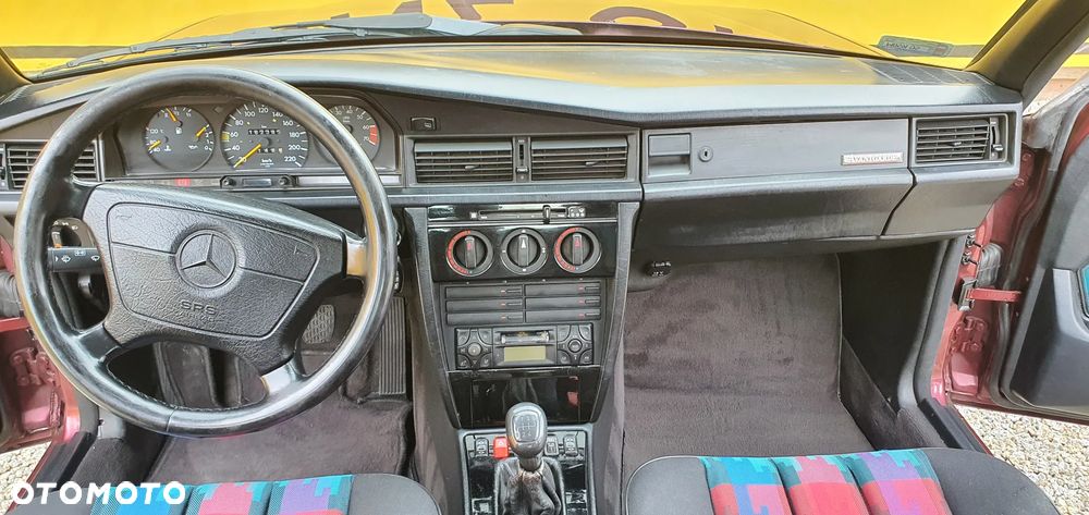 Mercedes-Benz W201 (190) - 16