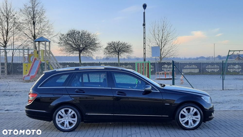 Mercedes-Benz Klasa C 180 CGI Automatik BlueEFFICIENCY Avantgarde - 12