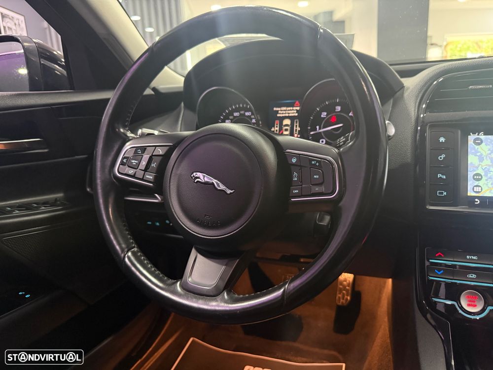 Jaguar XE 2.0 D Portfolio Aut. - 21