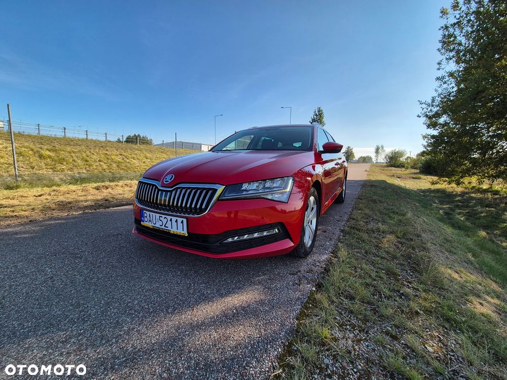 Skoda Superb Combi 2.0 TDI DSG Ambition - 36