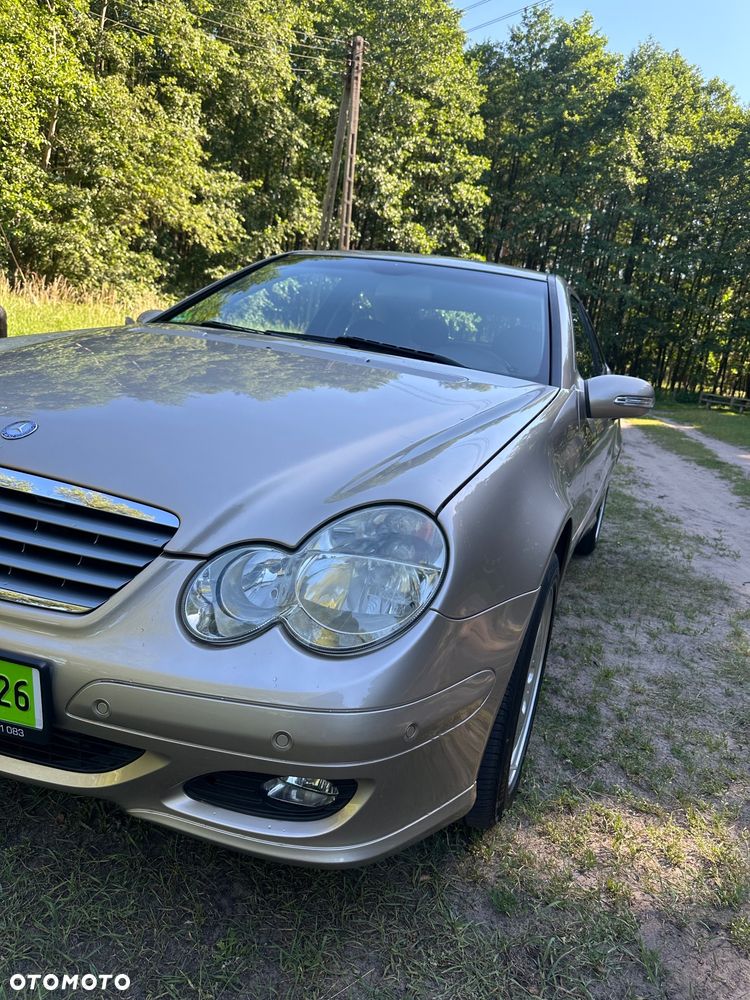 Mercedes-Benz Klasa C 180 Kompressor Sportcoupe - 2