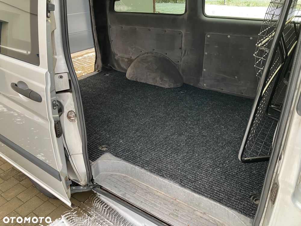 Mercedes-Benz Vito Univan 639.603 - 23